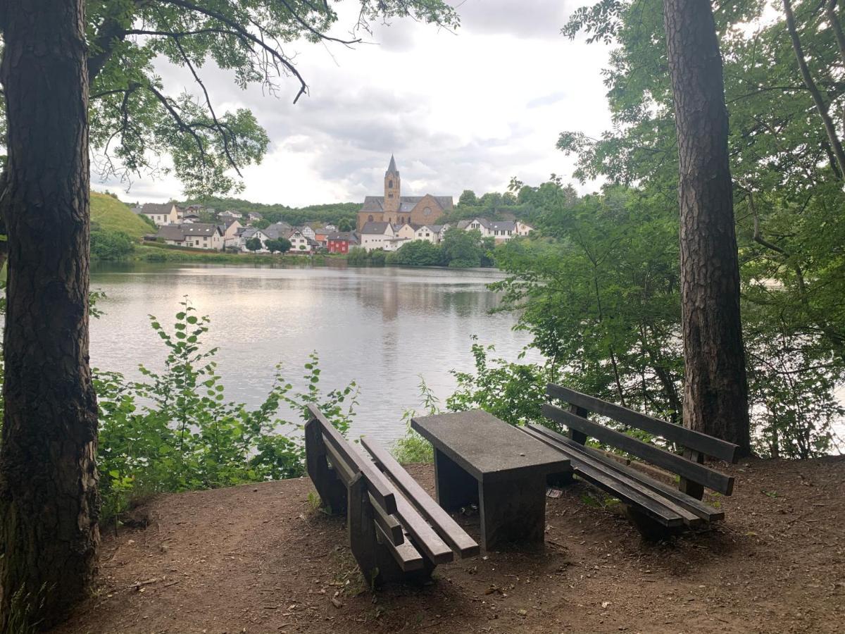 Ferienhaus Backesgarten Fuer 22 Personen Neichen Exterior foto