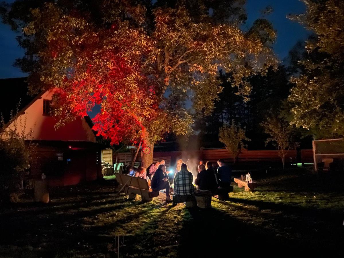 Ferienhaus Backesgarten Fuer 22 Personen Neichen Exterior foto