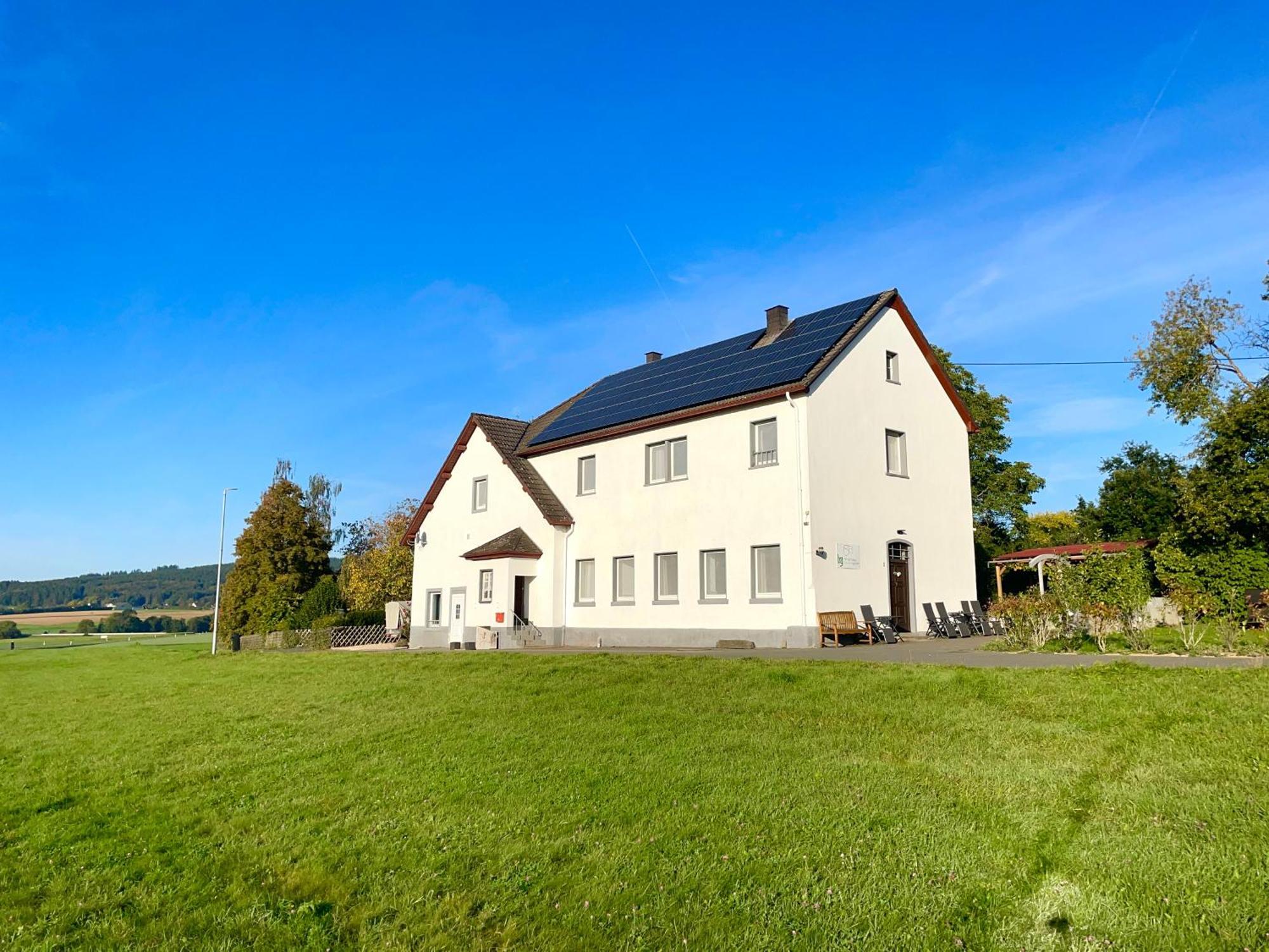 Ferienhaus Backesgarten Fuer 22 Personen Neichen Exterior foto