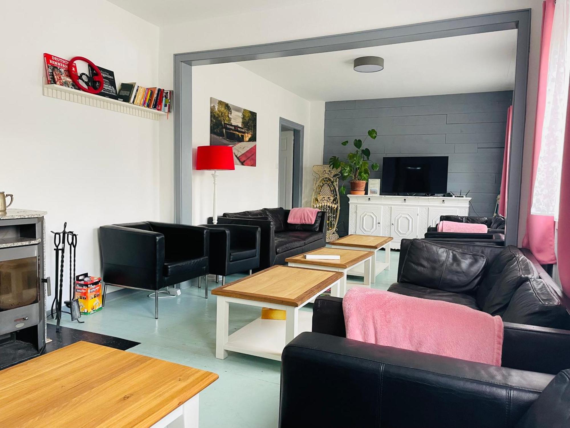 Ferienhaus Backesgarten Fuer 22 Personen Neichen Exterior foto