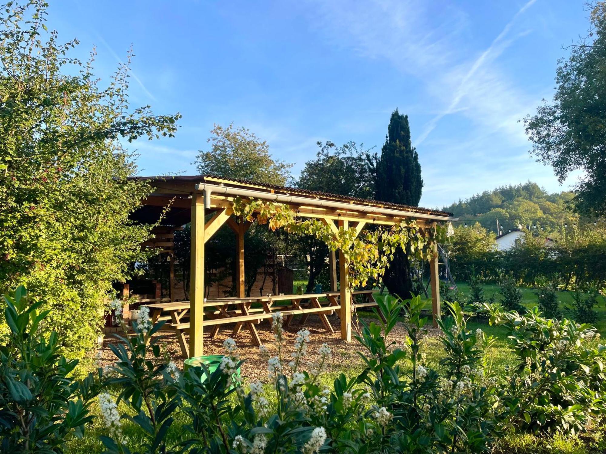 Ferienhaus Backesgarten Fuer 22 Personen Neichen Exterior foto